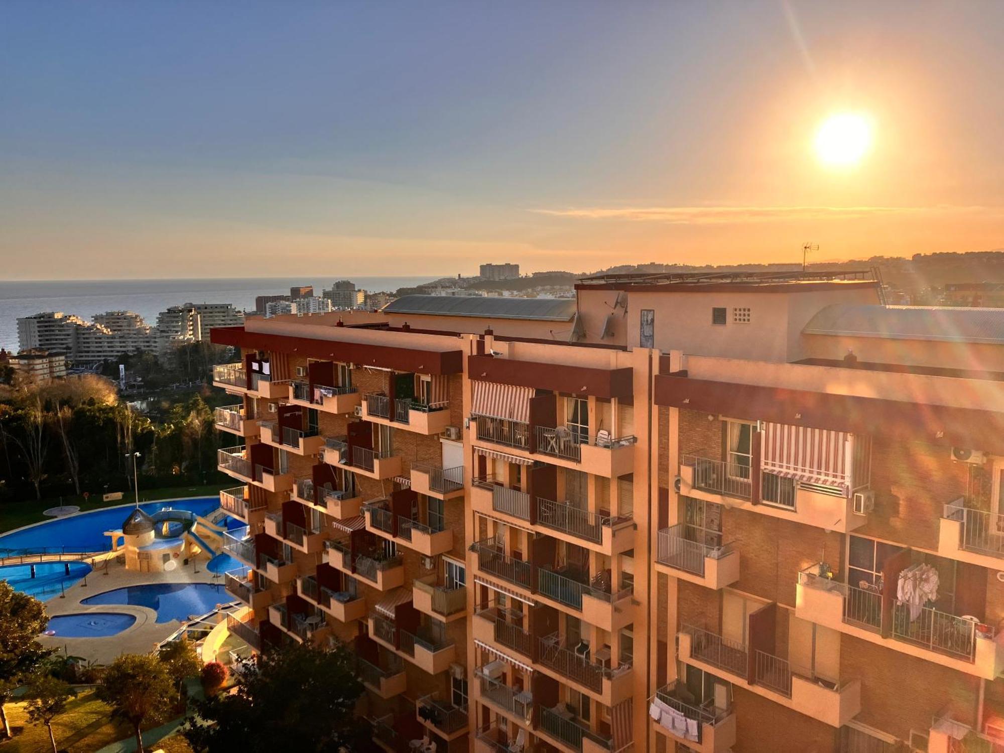 Bythewave Apartments Benalmadena Exterior photo